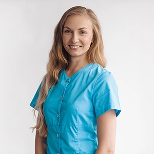 Dr Alina Smirnov
